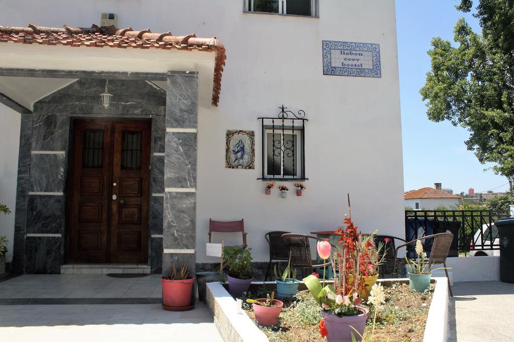 Lisbon Cosy Hostel Exterior photo